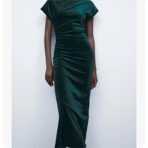 Zara Dresses & Skirts - Zara Dark Green Velvet Maxi Midi Dress size M NWT